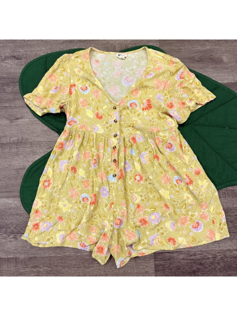 Billabong Womens XS Green Floral Short Sleeve Romper Boho Beachy